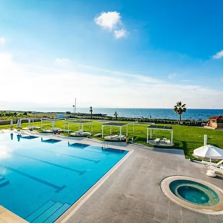 Sea & Mountain Panorama View, North Cyprus Καζιβερά